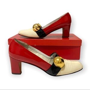 Vintage Herbert Levine Patent Color Block Mod Pump with Gold tone Ornament 7AAAA